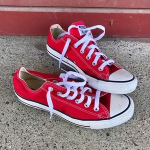 Converse Allstar Low Tops Red Men’s 7 Wns 9